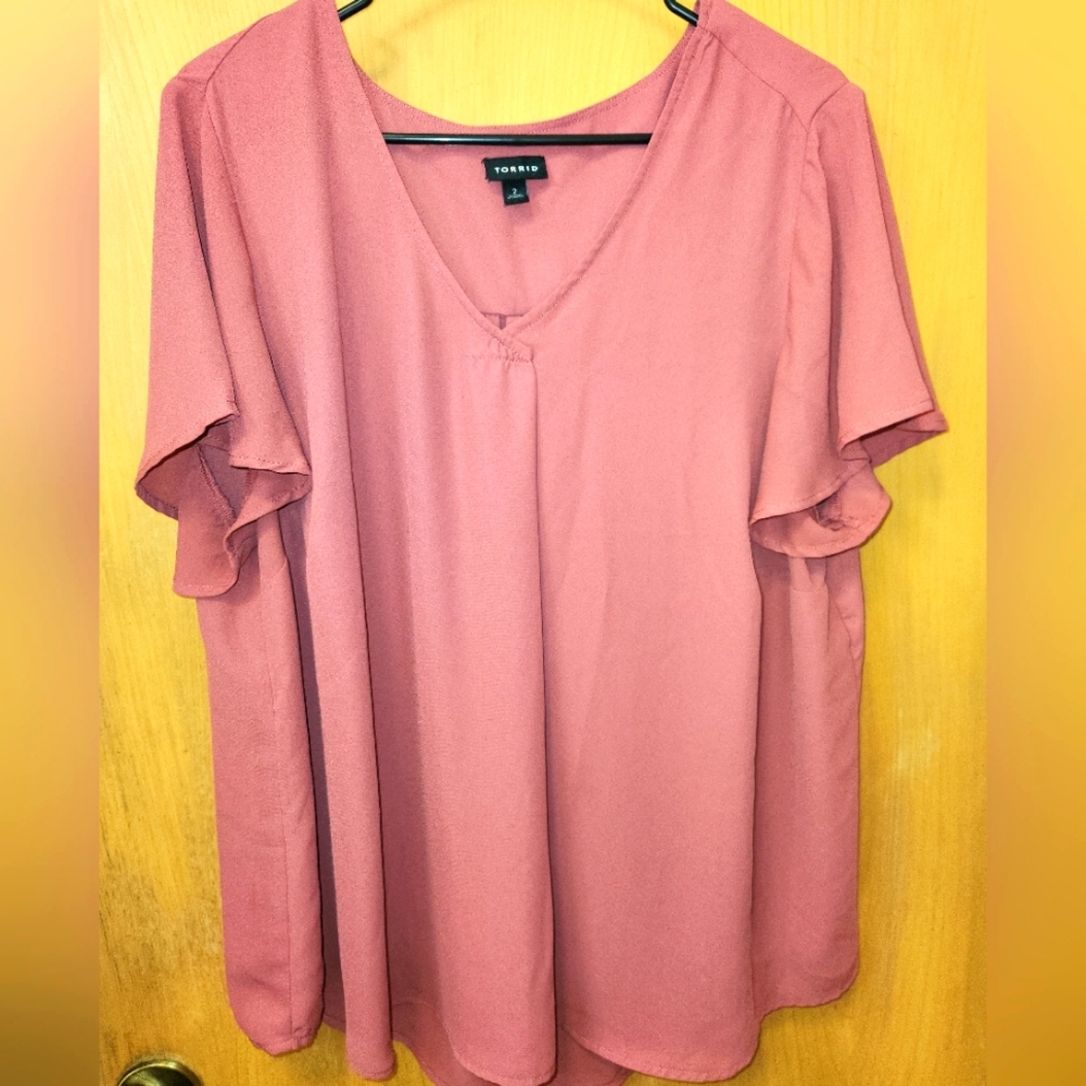 Torrid Flutter Sleeve Top, Size 2